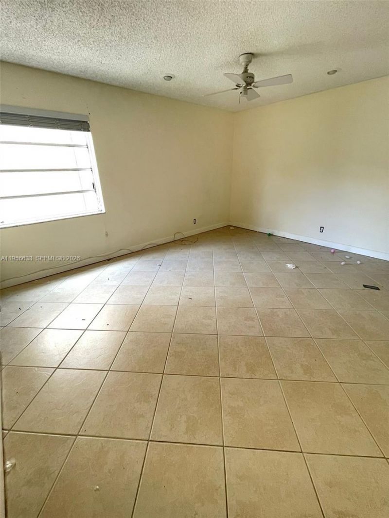 4000 N Hills Dr , Unit 32, Hollywood, FL 33021 Photo