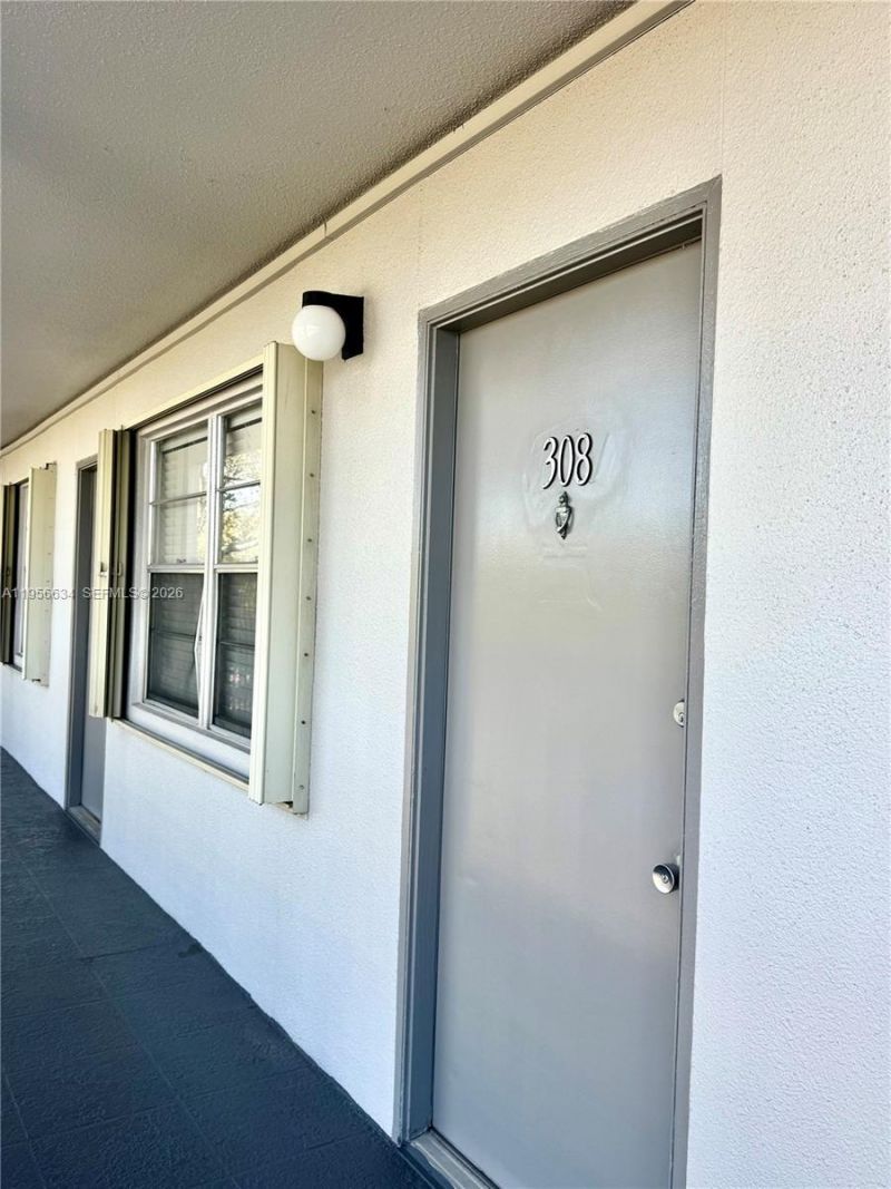 13250 SW 4th Ct, Unit 308G, Pembroke Pines, FL 33027 Photo