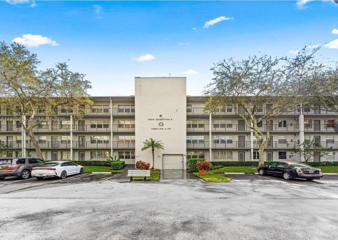 13250 SW 4th Ct, Unit 308G, Pembroke Pines, FL 33027 Photo