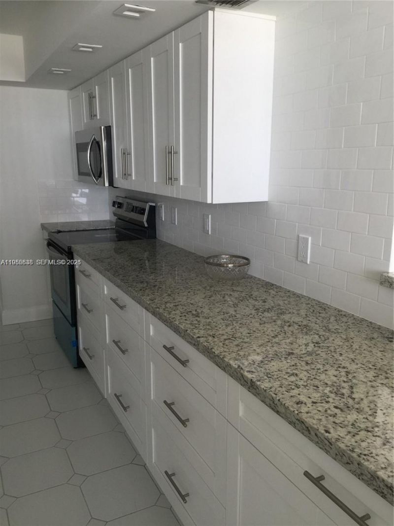 1904 S Ocean Dr, Unit 1708, Hallandale Beach, FL 33009 Photo