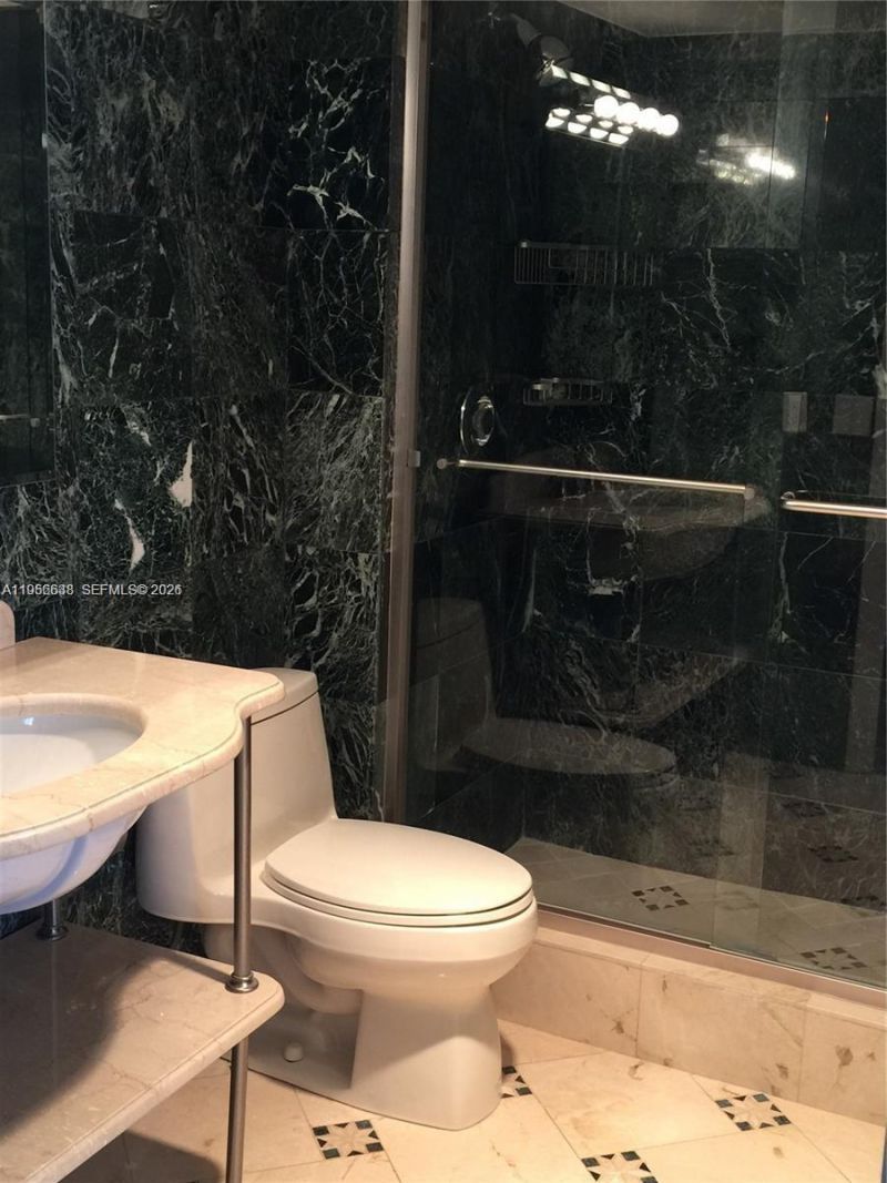 1904 S Ocean Dr, Unit 1708, Hallandale Beach, FL 33009 Photo