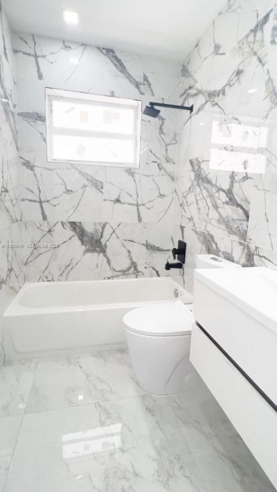 1013 NW 1st Ave , Hallandale Beach, FL 33009 Photo