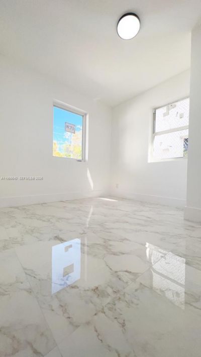 1013 NW 1st Ave , Hallandale Beach, FL 33009 Photo