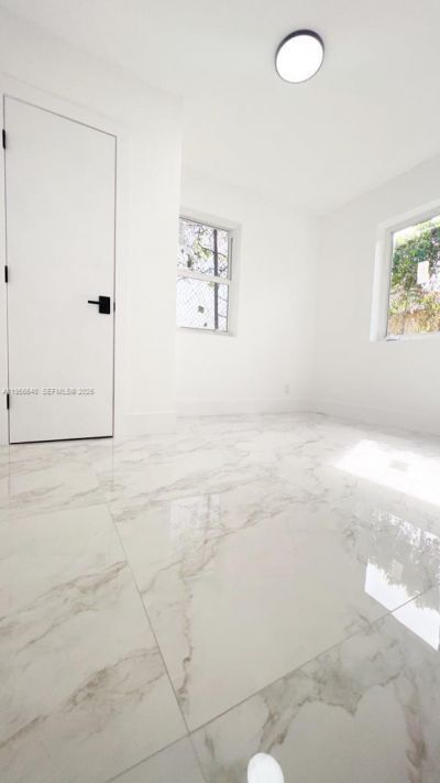 1013 NW 1st Ave , Hallandale Beach, FL 33009 Photo