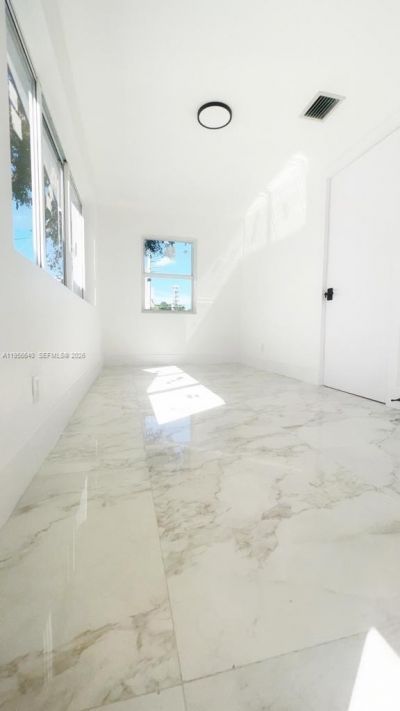 1013 NW 1st Ave , Hallandale Beach, FL 33009 Photo