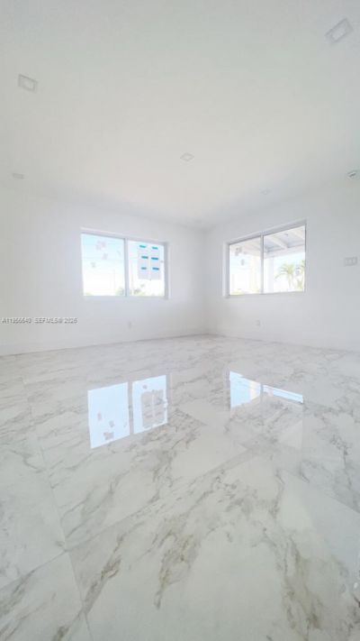 1013 NW 1st Ave , Hallandale Beach, FL 33009 Photo