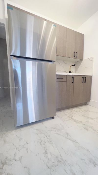 1013 NW 1st Ave , Hallandale Beach, FL 33009 Photo