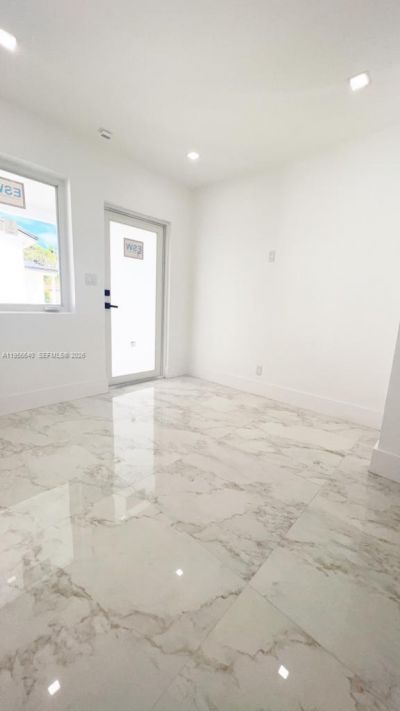 1013 NW 1st Ave , Hallandale Beach, FL 33009 Photo