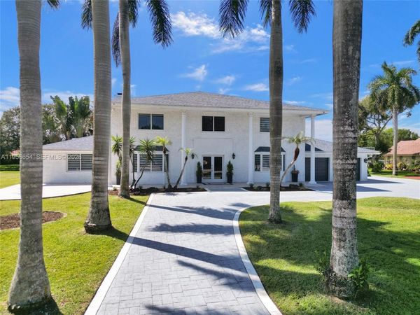11824 SW 43rd Ct, Davie, FL 33330
