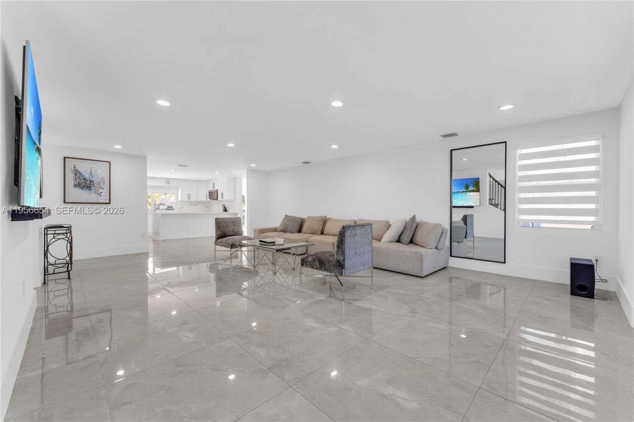 11824 SW 43rd Ct , Davie, FL 33330 Photo