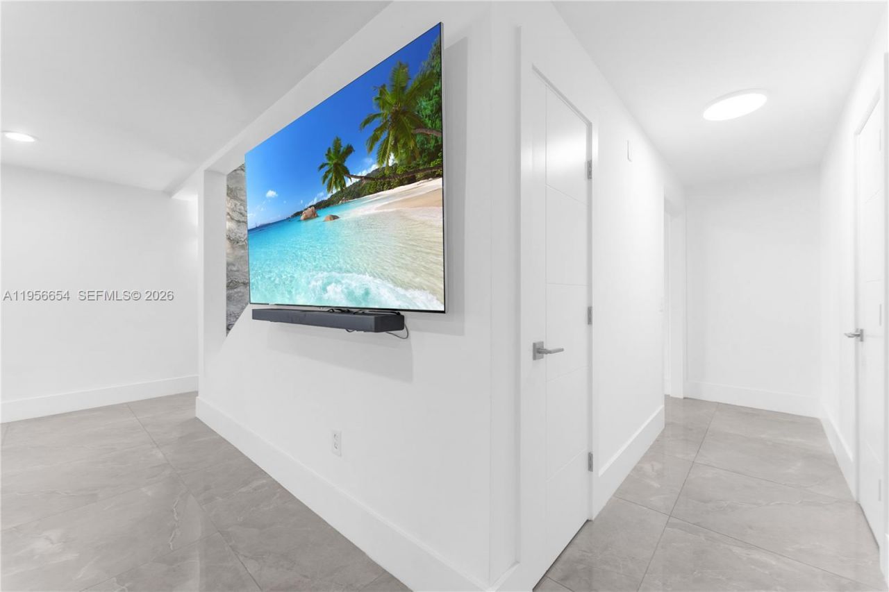 11824 SW 43rd Ct , Davie, FL 33330 Photo