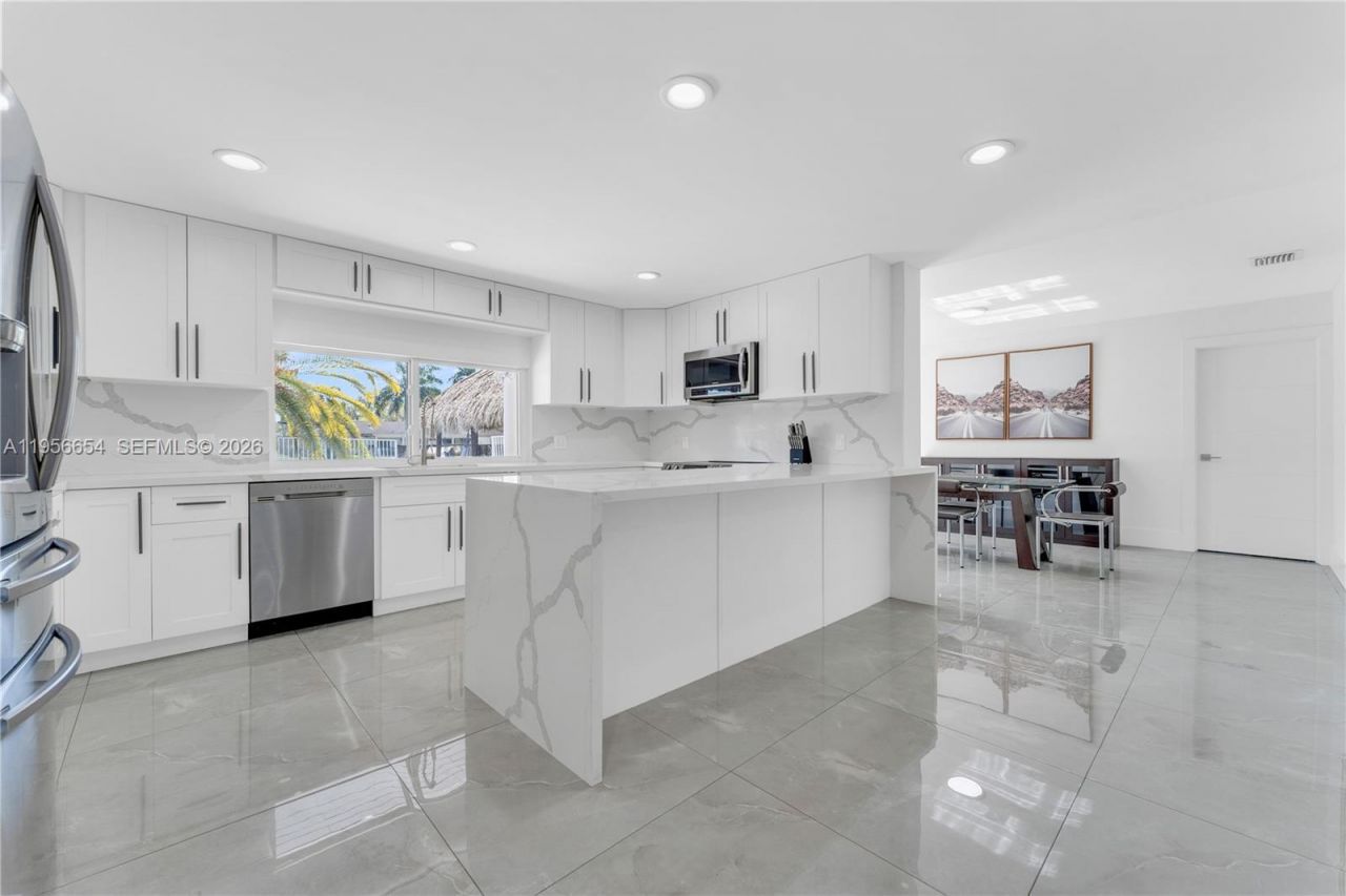 11824 SW 43rd Ct , Davie, FL 33330 Photo