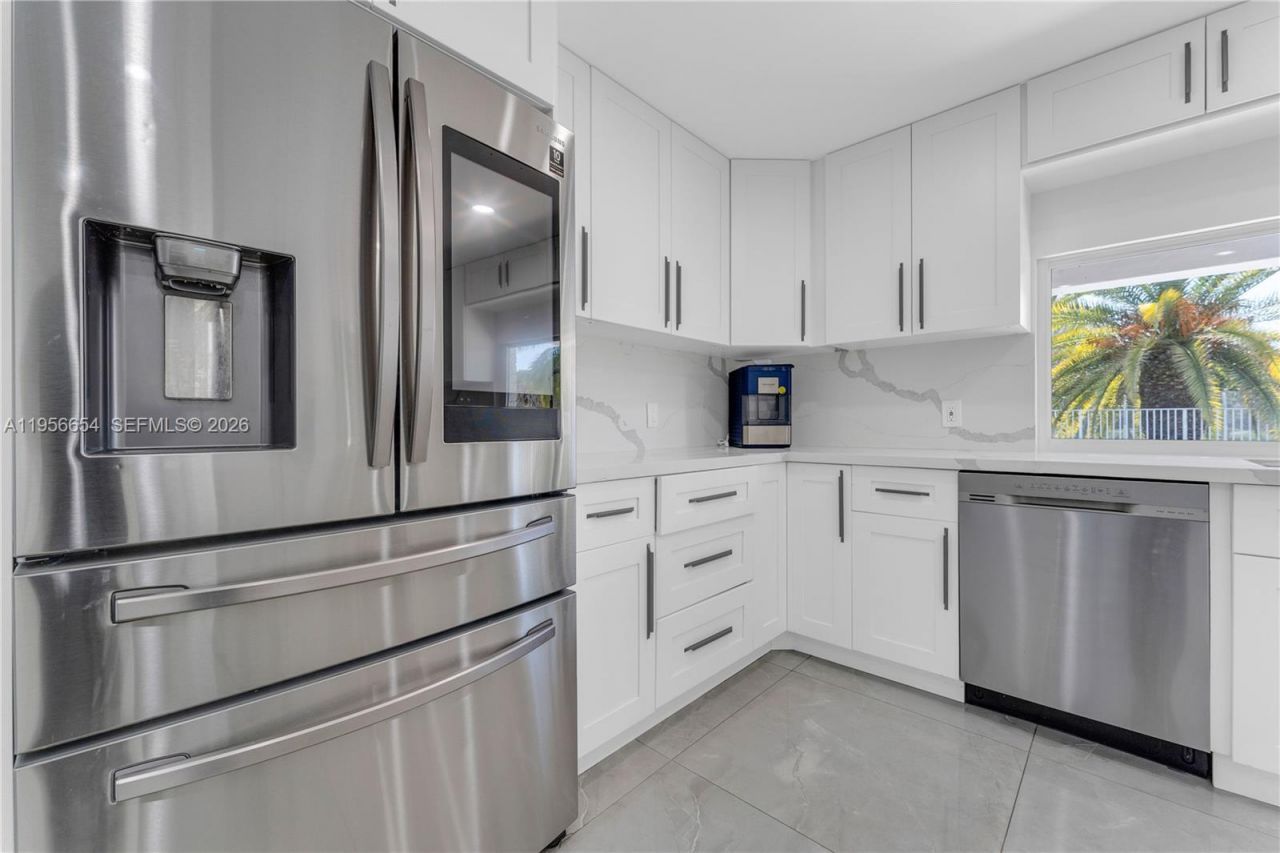 11824 SW 43rd Ct , Davie, FL 33330 Photo