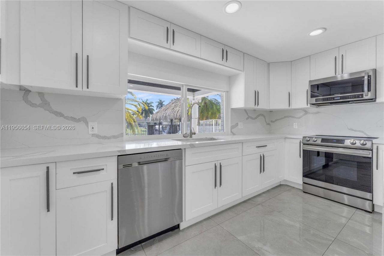 11824 SW 43rd Ct , Davie, FL 33330 Photo