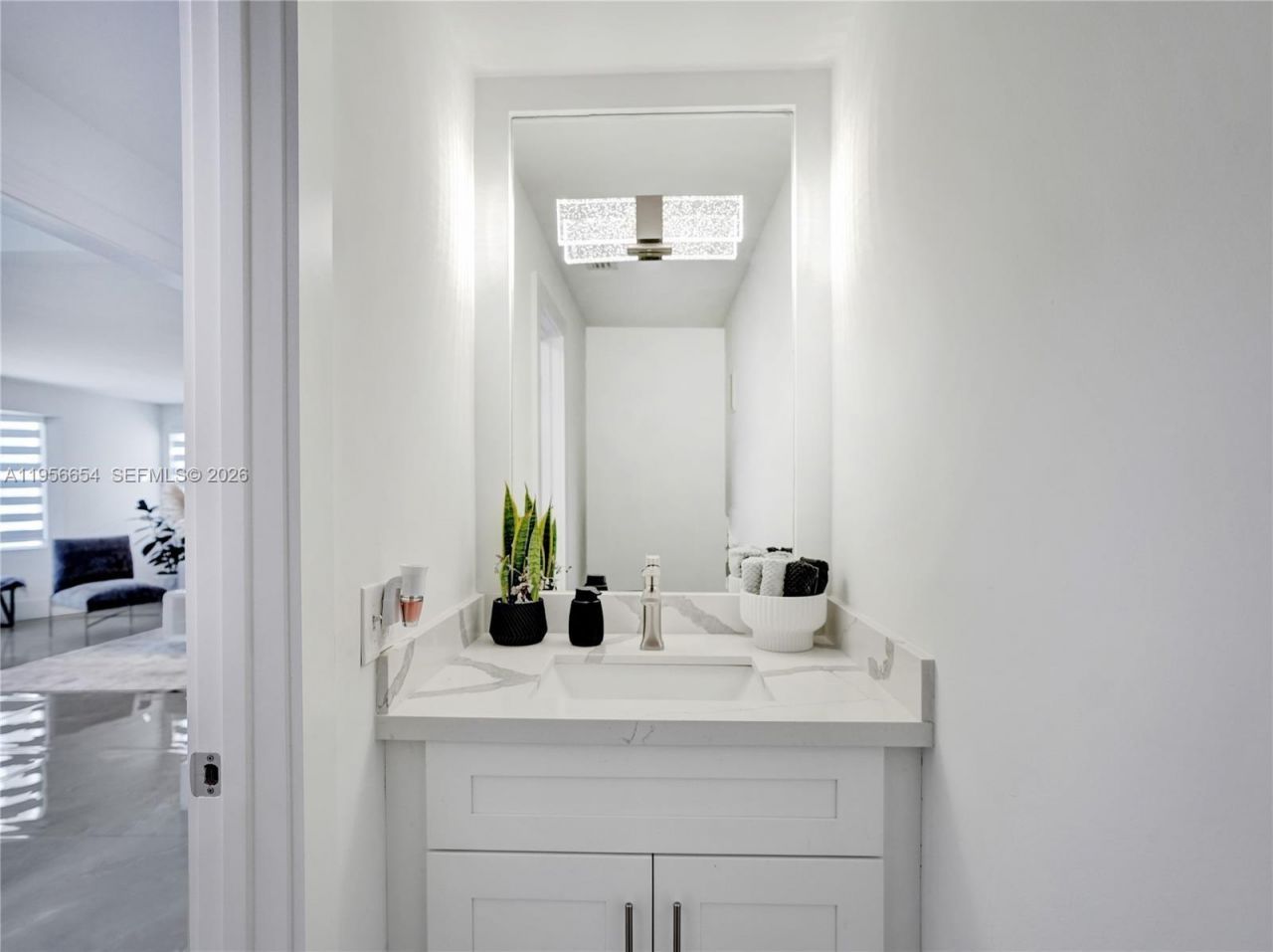 11824 SW 43rd Ct , Davie, FL 33330 Photo