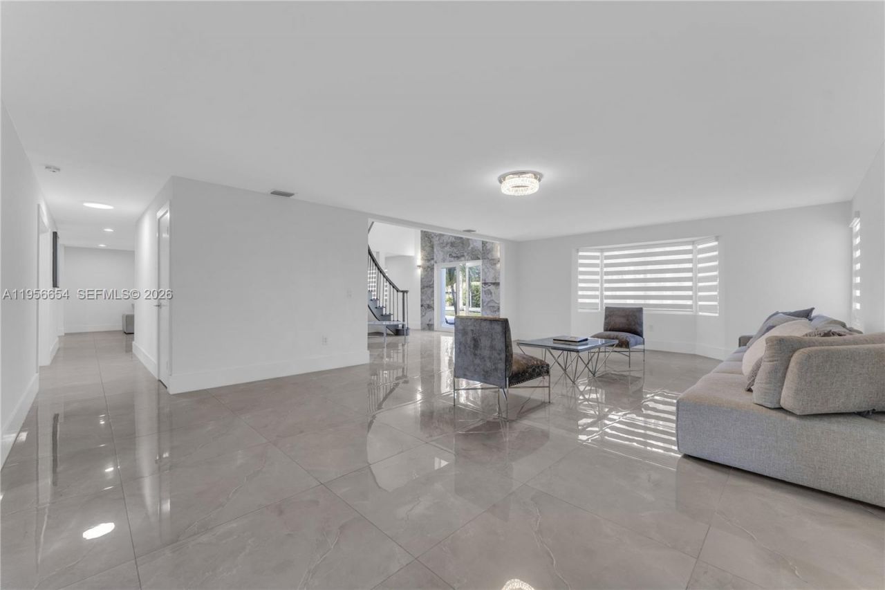 11824 SW 43rd Ct , Davie, FL 33330 Photo