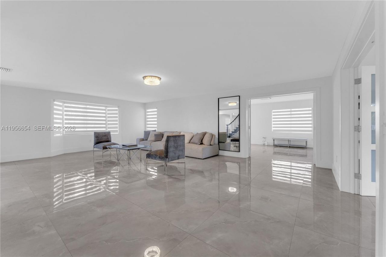 11824 SW 43rd Ct , Davie, FL 33330 Photo