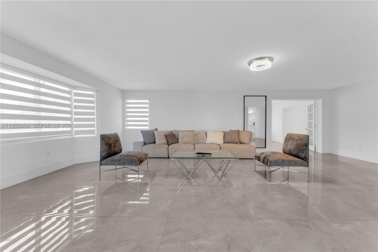 11824 SW 43rd Ct , Davie, FL 33330 Photo