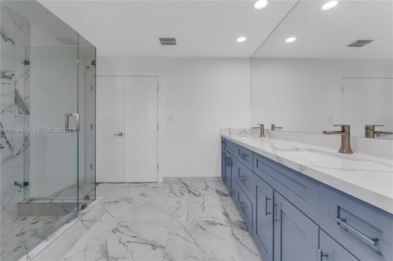 11824 SW 43rd Ct , Davie, FL 33330 Photo