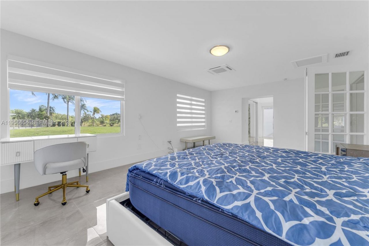 11824 SW 43rd Ct , Davie, FL 33330 Photo