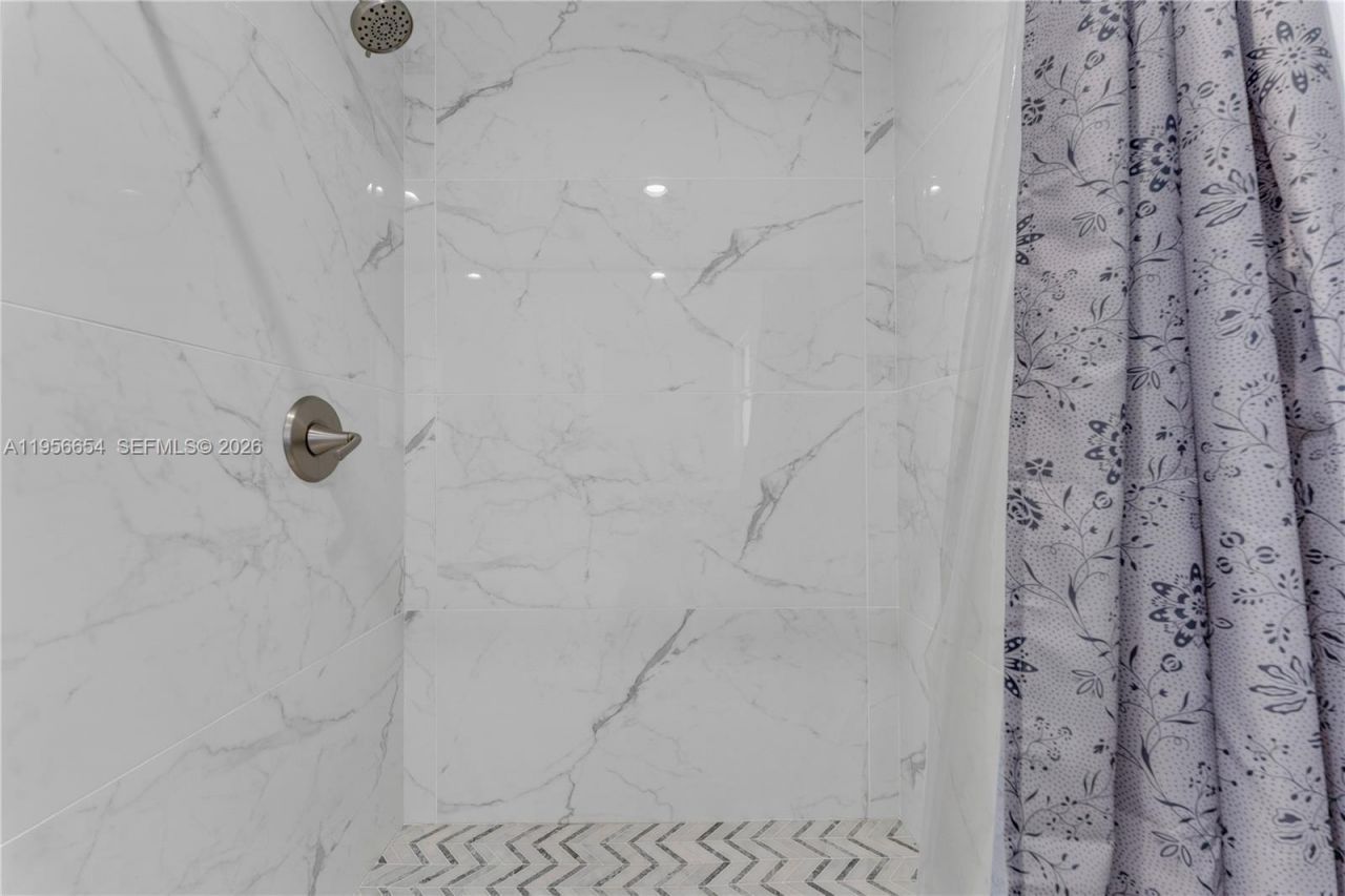 11824 SW 43rd Ct , Davie, FL 33330 Photo