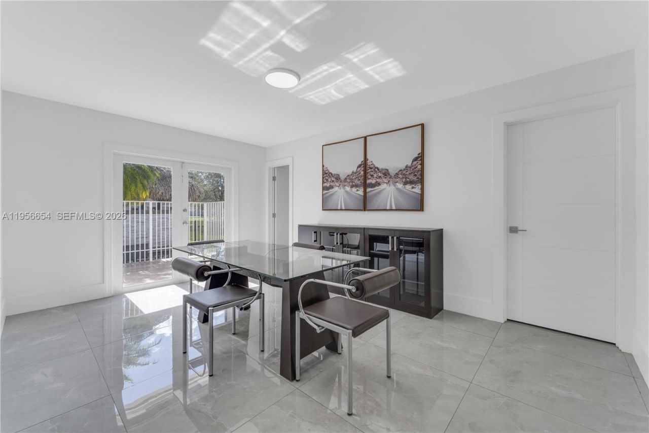 11824 SW 43rd Ct , Davie, FL 33330 Photo