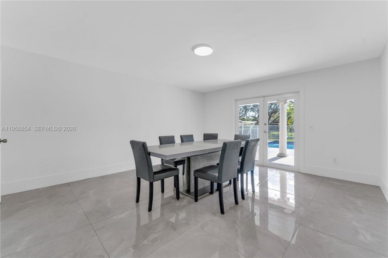 11824 SW 43rd Ct , Davie, FL 33330 Photo