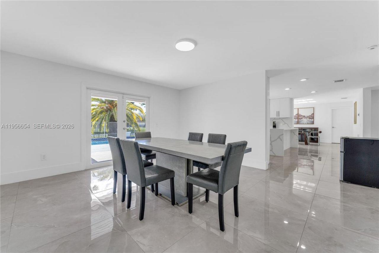 11824 SW 43rd Ct , Davie, FL 33330 Photo