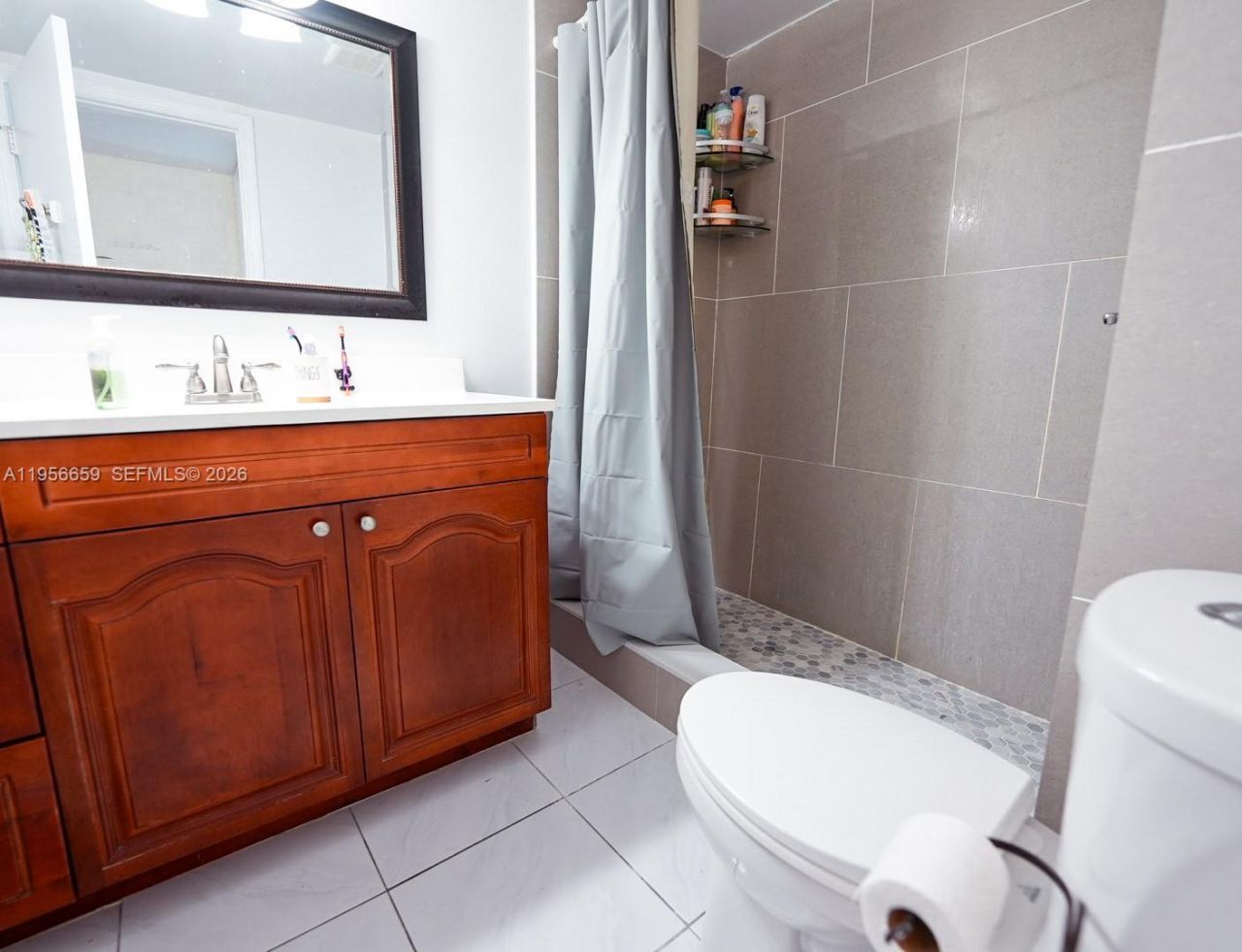 130 S Shore Dr, Unit 3C, Miami Beach, FL 33141 Photo