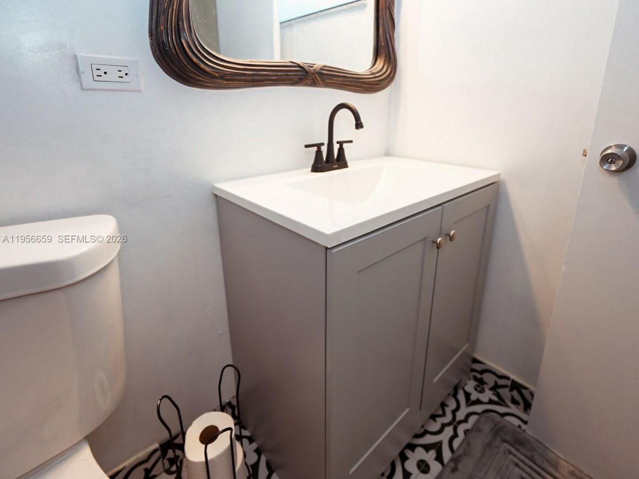 130 S Shore Dr, Unit 3C, Miami Beach, FL 33141 Photo