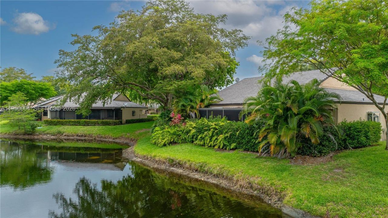 9360 S Chelsea Dr S, Plantation, FL 33324 Photo