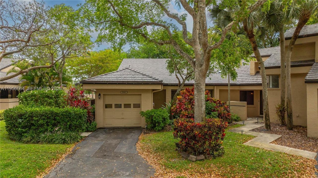9360 S Chelsea Dr S, Plantation, FL 33324 Photo
