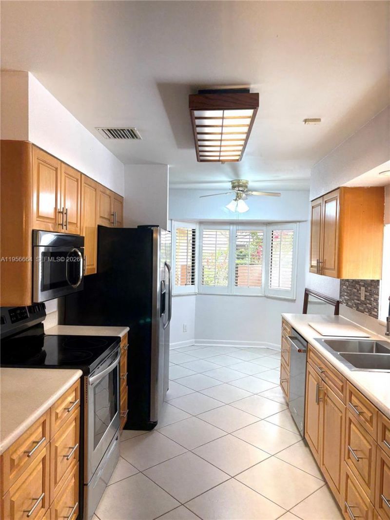 9360 S Chelsea Dr S, Plantation, FL 33324 Photo