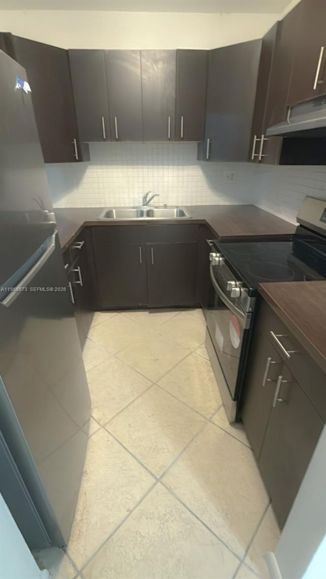 304 NW 30th Ct , Unit 102, Pompano Beach, FL 33064 Photo