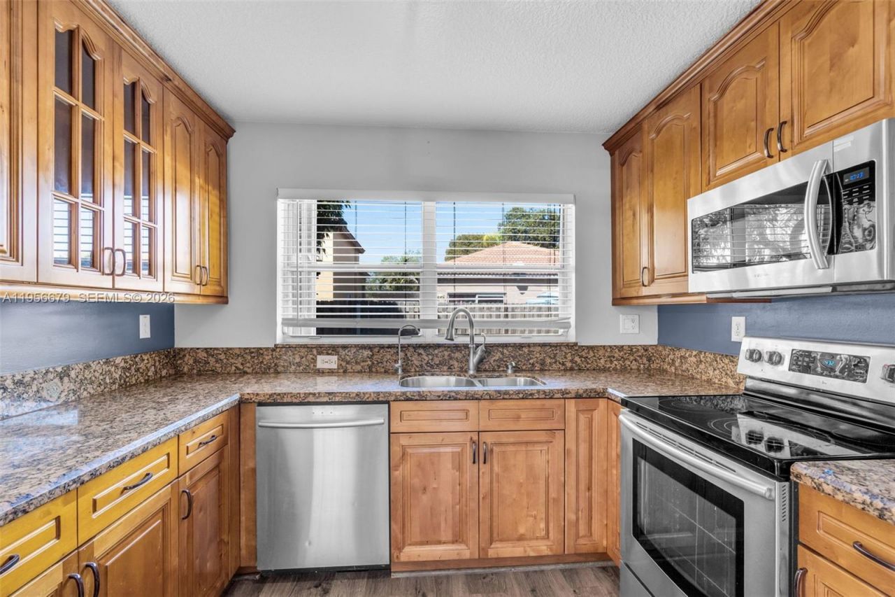 19249 NW 13th St, Pembroke Pines, FL 33029 Photo