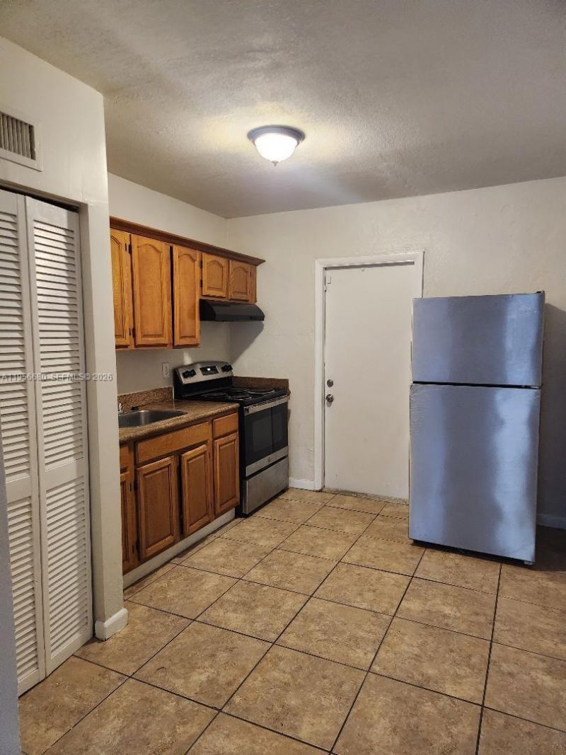 2425 NW 8th Pl, Fort Lauderdale, FL 33311 Photo