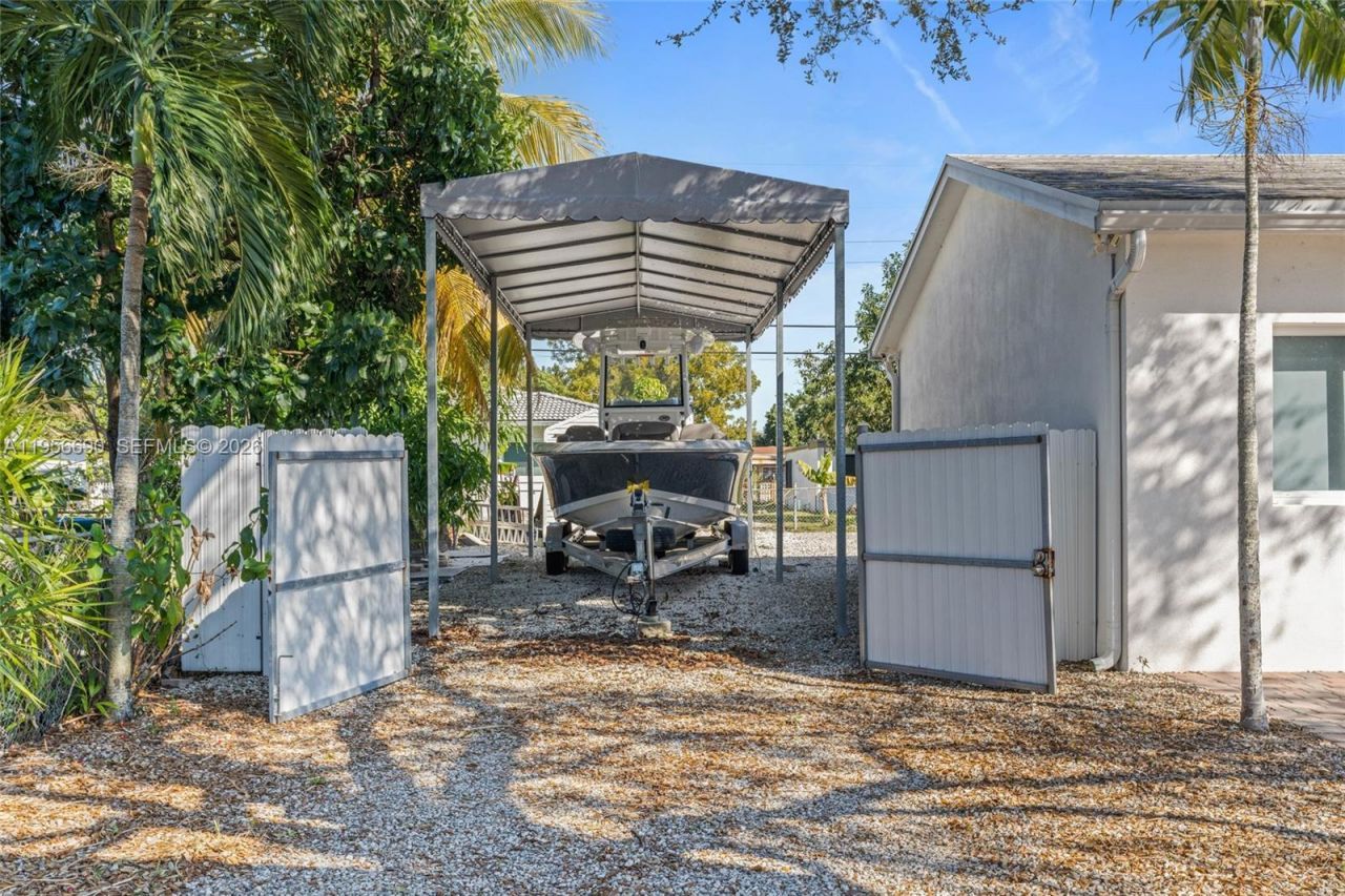 12045 NW 20th Ave, Miami, FL 33167 Photo