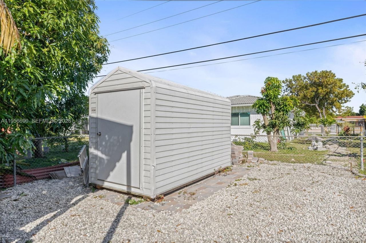 12045 NW 20th Ave, Miami, FL 33167 Photo