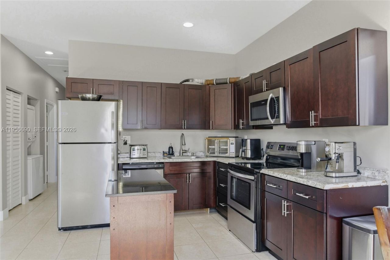 12045 NW 20th Ave, Miami, FL 33167 Photo