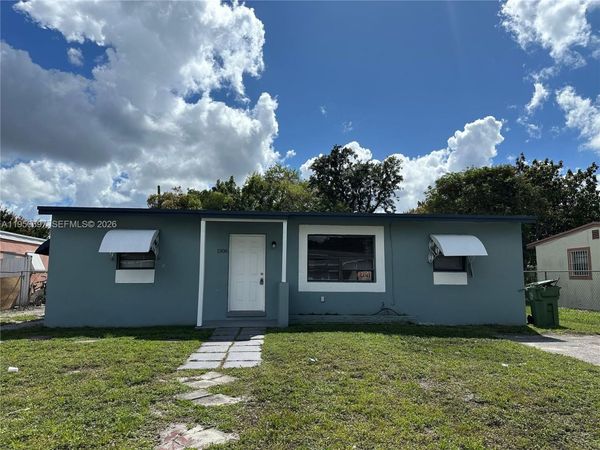 1306 NW 11th Pl, Fort Lauderdale, FL 33311