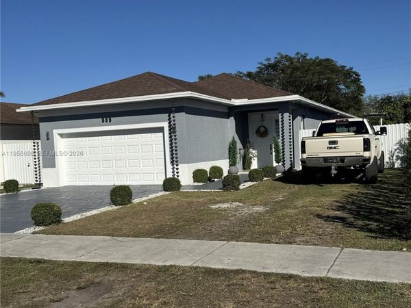 885 NE 3rd Ave, Homestead, FL 33030
