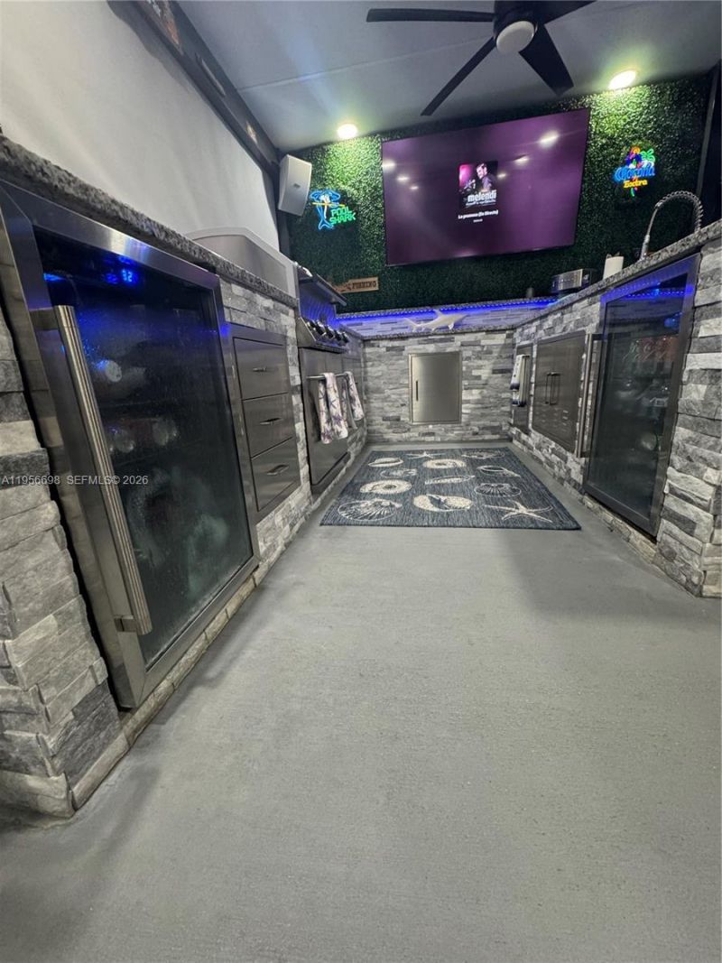 885 NE 3rd Ave, Homestead, FL 33030 Photo