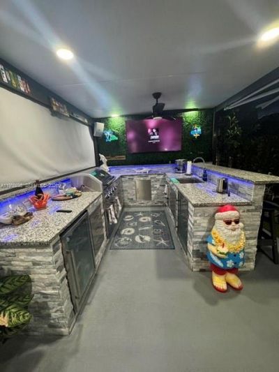 885 NE 3rd Ave, Homestead, FL 33030 Photo