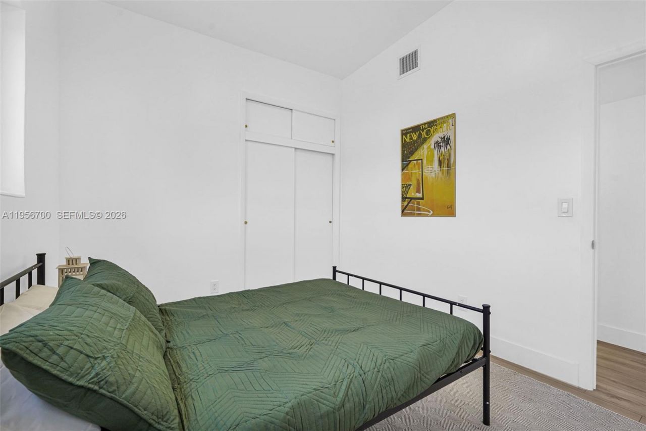 5730 SW 54th Ter, Davie, FL 33314 Photo