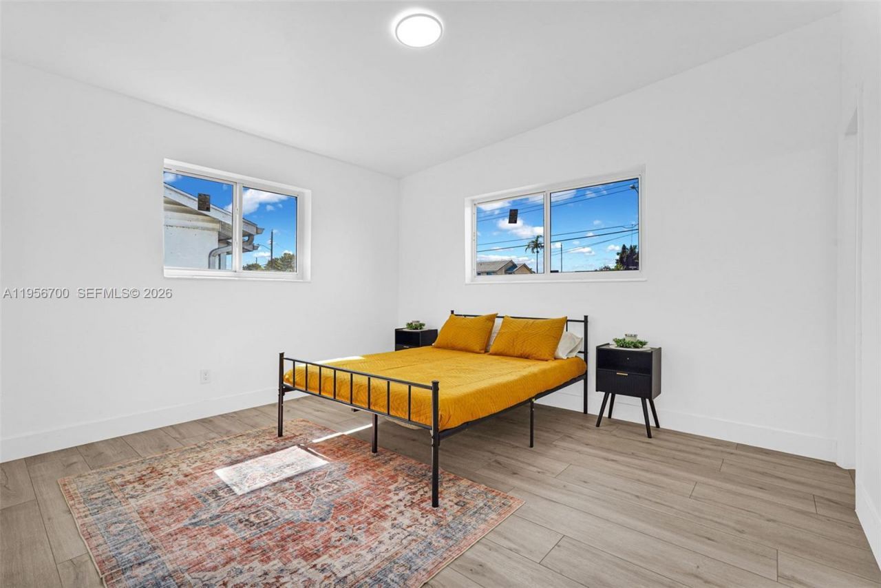 5730 SW 54th Ter, Davie, FL 33314 Photo