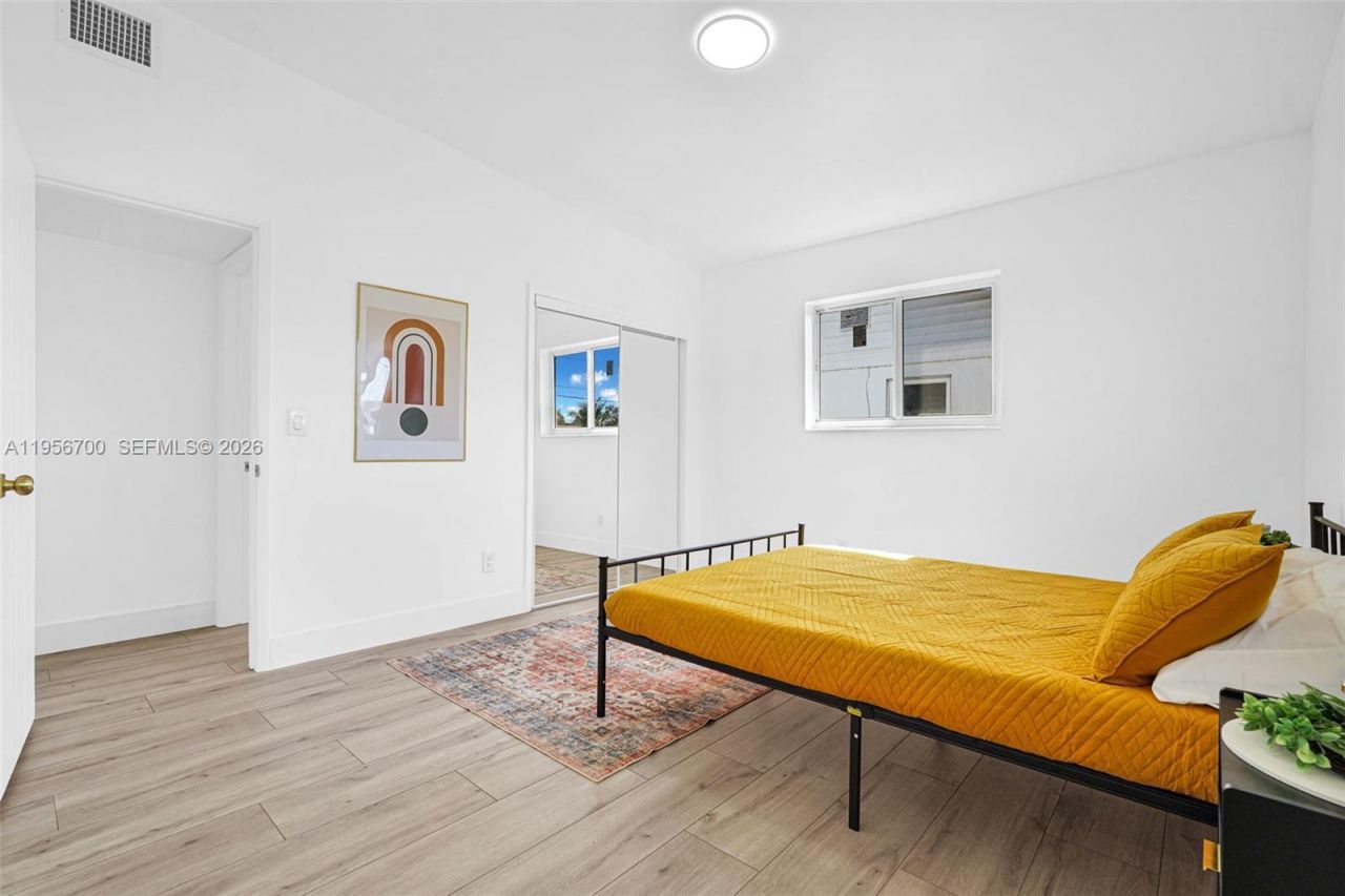 5730 SW 54th Ter, Davie, FL 33314 Photo