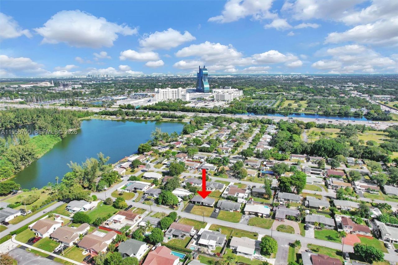 5730 SW 54th Ter, Davie, FL 33314 Photo