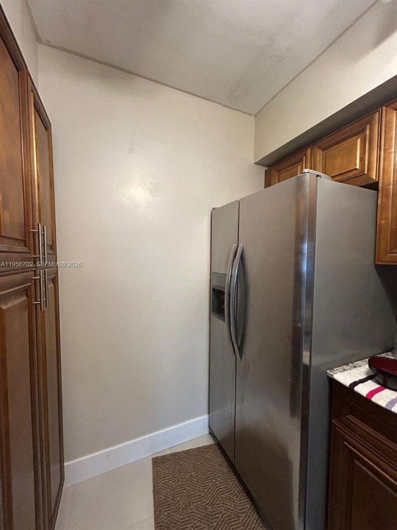 270 NE 191st St, Unit 101, Miami, FL 33179 Photo