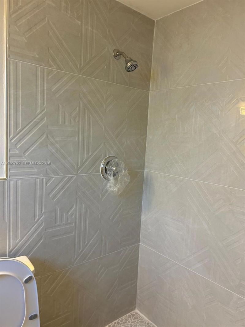 270 NE 191st St, Unit 101, Miami, FL 33179 Photo