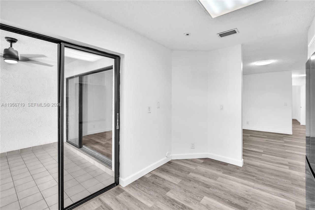 3405 Emerald Oaks Dr, Unit 207, Hollywood, FL 33021 Photo